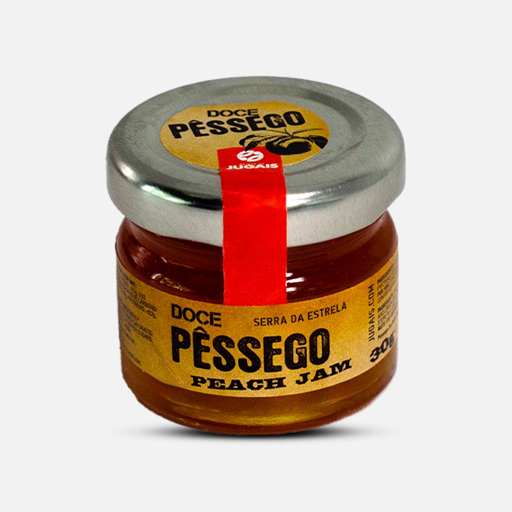 Doce Pêssego Peach Jam 30g jar from Serra da Estrela by Quinta de Jugais, available at The Cheeseroom – Dubai’s luxury cheese boutique offering artisanal cheeses, charcuterie, truffle products, gourmet condiments, cheese platters, charcuterie boards, and premium cold cuts.