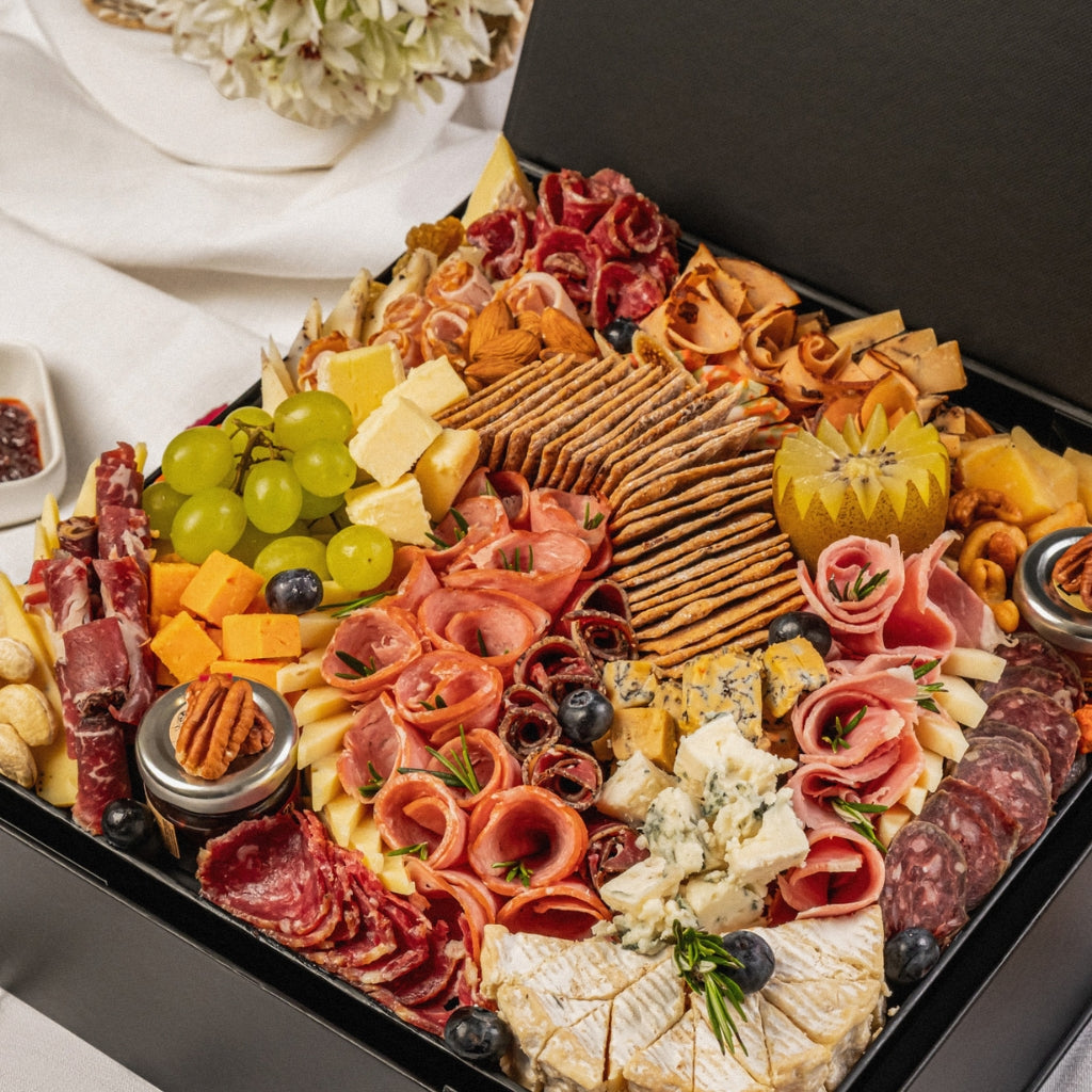 Platinum Platter - AED 500.00 - The Cheeseroom The Bespoke Collection